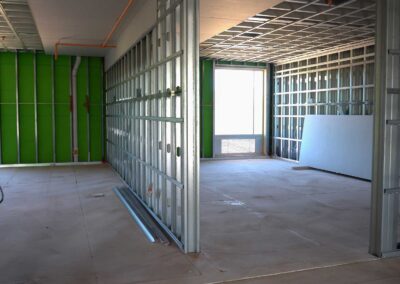 Panelized steel joist floor system in midrise hotel